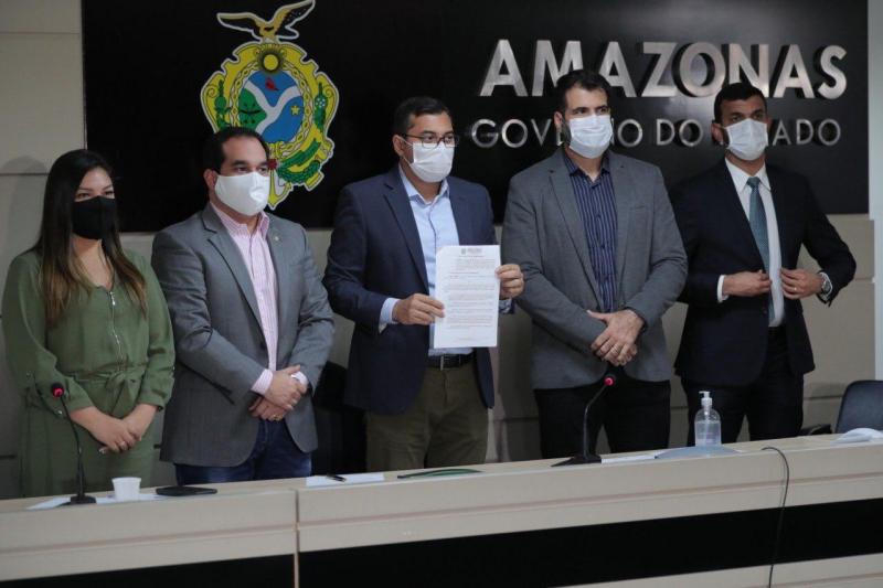 Wilson Lima sanciona lei que autoriza concessões florestais no Amazonas