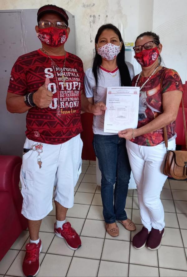 Júnior de Souza e Delma Góes protocolam inscrição da chapa na disputa da eleição no Garantido Júnior de Souza e Delma Góes protocolam inscrição da chapa na disputa da eleição no Garantido