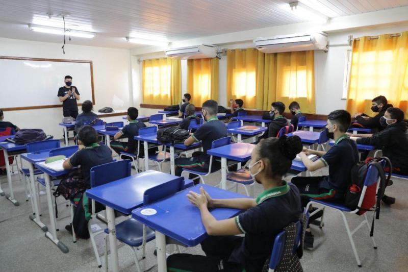 Retomada das aulas presenciais garante conclusão do ano letivo aos alunos da rede pública estadual Retomada das aulas presenciais garante conclusão do ano letivo aos alunos da rede pública estadual