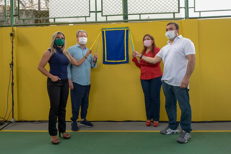 Prefeito Arthur entrega quadra poliesportiva revitalizada aos moradores da Vila Mamão, na zona Sul