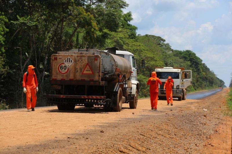 BR-319: obras de manutenção impulsionam desenvolvimento e facilitam tráfego de serviços essenciais