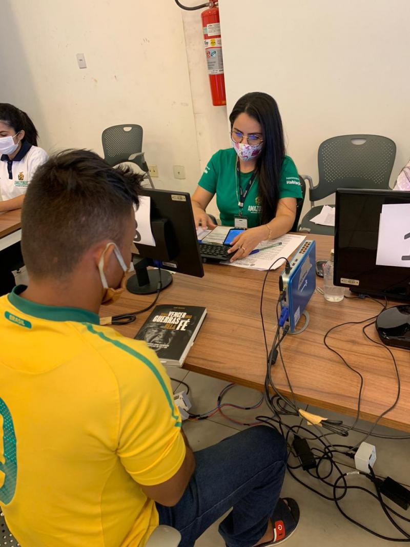 Governo do Amazonas paga 8ª Parcela da Bolsa Moradia aos moradores do Monte Horebe