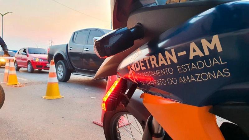 Detran-AM flagra 50 motoristas dirigindo embriagados neste fim de semana prolongado