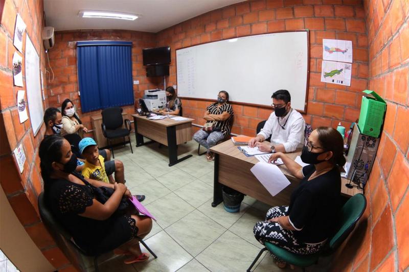 Governo do Estado atua para solucionar conflitos de beneficiários do Prosamim no Igarapé do Quarenta Governo do Estado atua para solucionar conflitos de beneficiários do Prosamim no Igarapé do Quarenta
