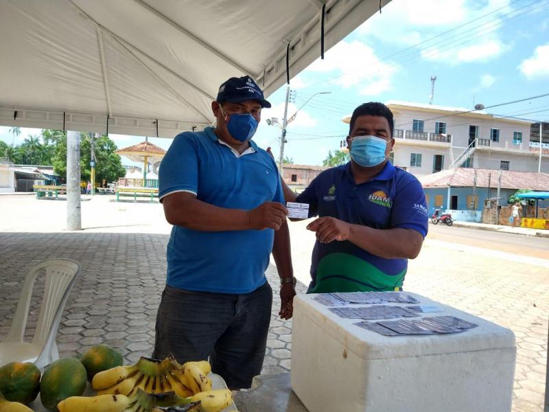 Kits feira entregues pelo Governo do Estado, em Alvarães, beneficiarão cerca de 500 agricultores familiares