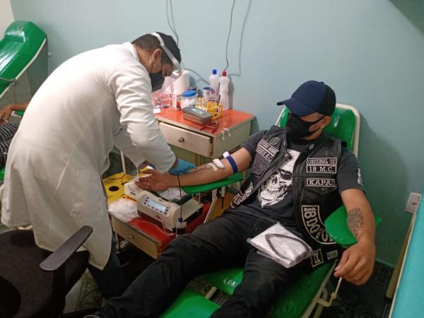 Banco de Sangue de Parintins recebe doadores de Barreirinha