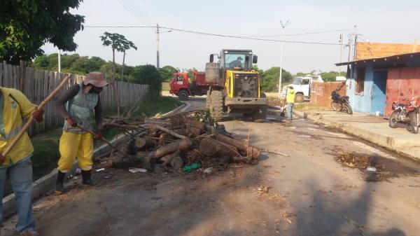 Ruas de Parintins recebem Mutirão de Limpeza