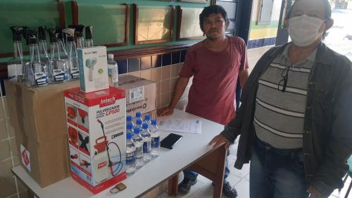Escolas de Parintins recebem materiais para segurança dos professores na pandemia