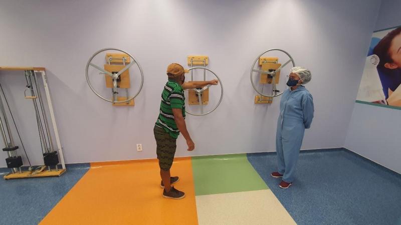 No Delphina Aziz, ambulatório para pacientes com sequelas da Covid-19 tem equipe multiprofissional