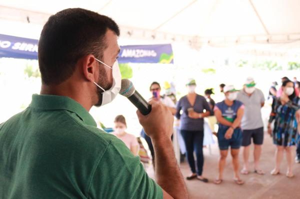 ADS entrega R$ 110 mil em créditos a feirantes de Presidente Figueiredo