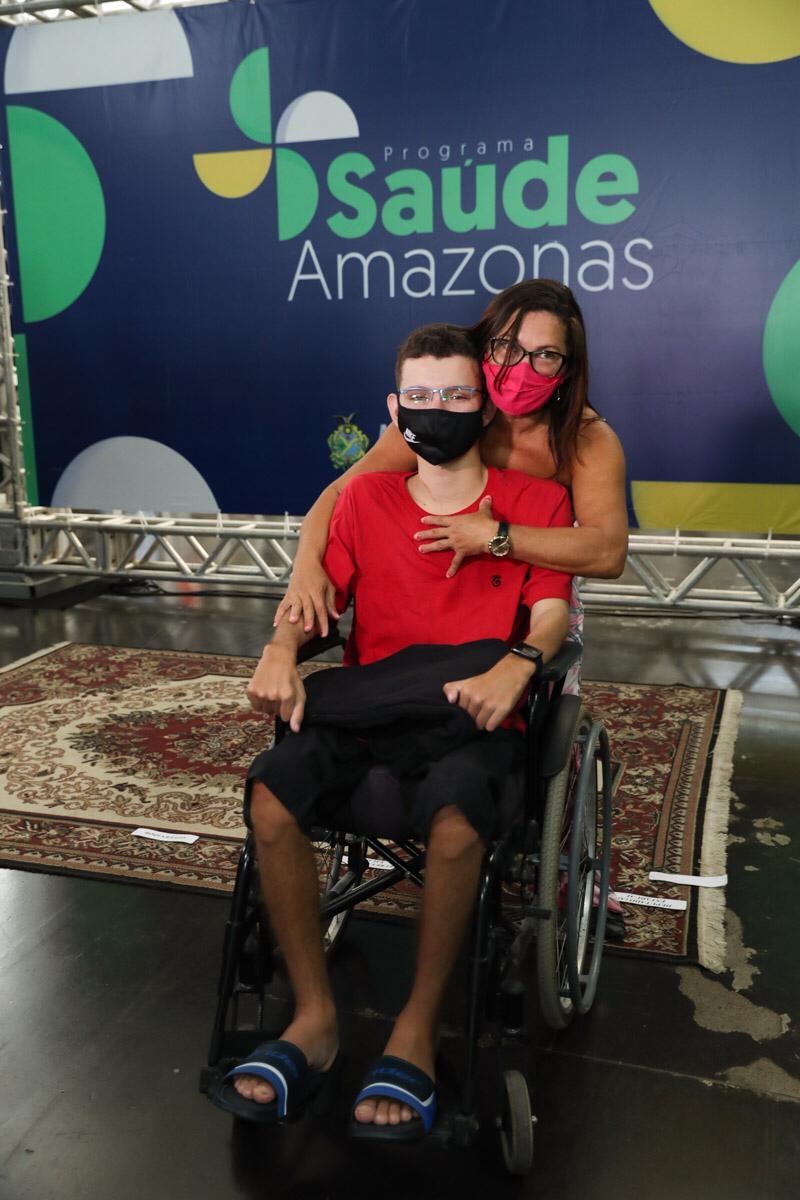 Entrega de equipamentos possibilita mais qualidade de vida a pacientes com deficiência