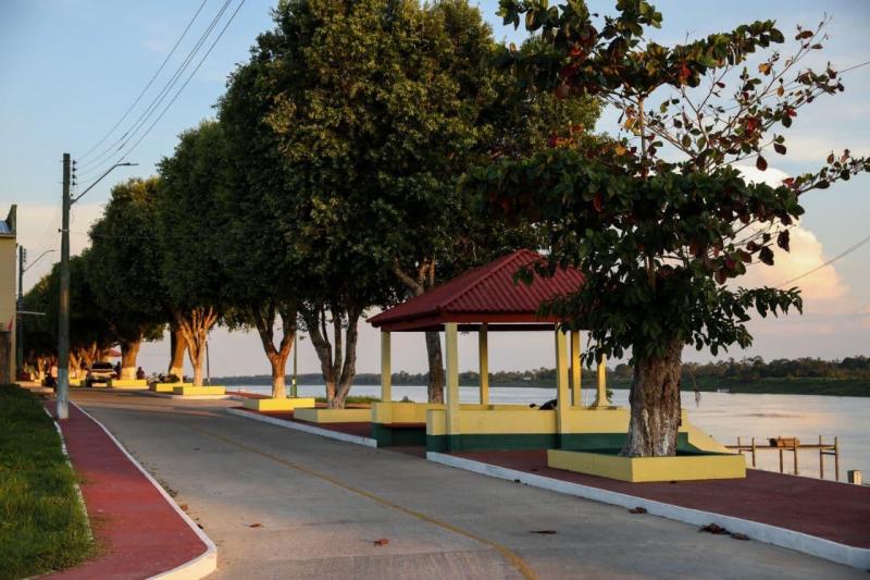 Governador Wilson Lima inaugura sistema viário de Urucará e anuncia investimentos em estradas
