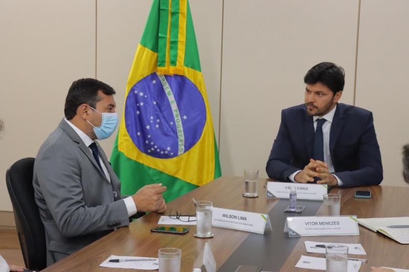 Em Brasília, Wilson Lima discute projetos para garantir acesso à internet no interior do Amazonas