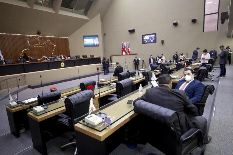 Emendas impositivas e crise no Amapá foram temas de debate nesta quinta-feira, na Assembleia Legislativa Emendas impositivas e crise no Amapá foram temas de debate nesta quinta-feira, na Assembleia Legislativa