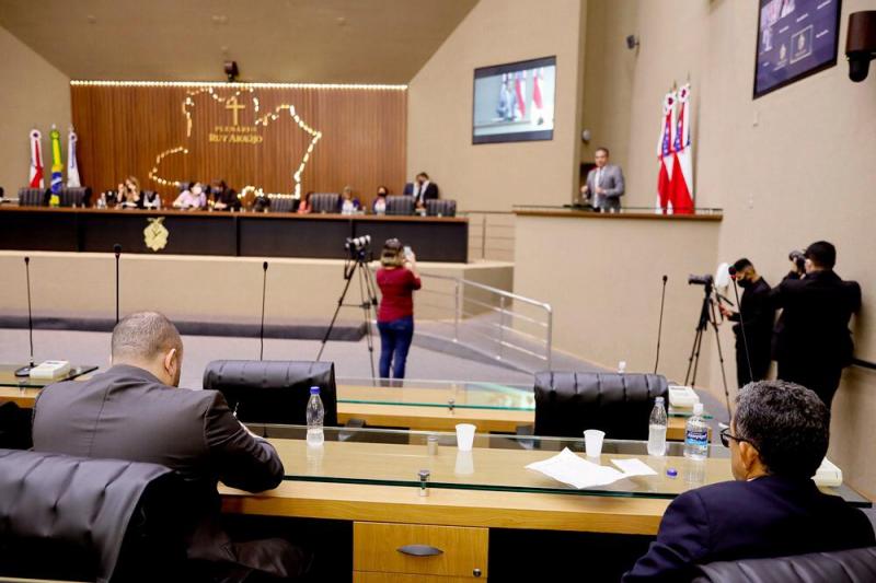 Emendas impositivas, Fundeb e desconto no IPTU dominam debates na Assembleia Legislativa