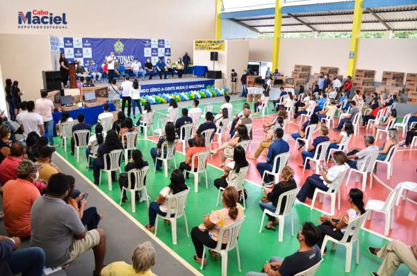 Emenda de Cabo Maciel beneficia 16 escolas de Itacoatiara, diz governador Wilson Lima