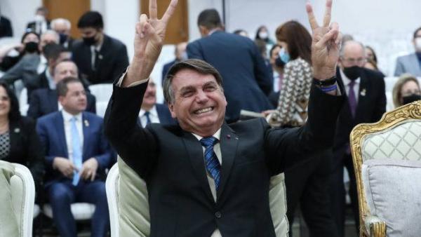 Eleição 2020 não aponta ninguém capaz de rivalizar com Bolsonaro em 2022  