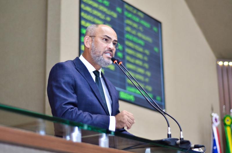 Cabo Maciel pede ação do MP para bloquear recurso do Fundeb em Itacoatiara