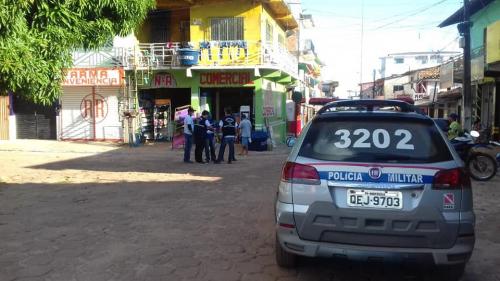 Quadrilha toma ruas e assalta banco em Cametá, no Pará, reféns ficam no meio da rua 