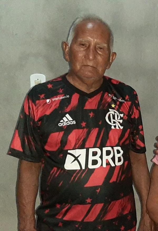Se foi o meu flamenguista predileto, seu João Pio Se foi o meu flamenguista predileto, seu João Pio
