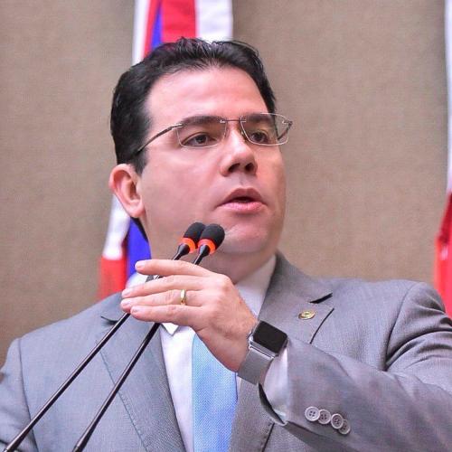 Wilker Barreto atua em grupos de ódio de whatsapp que espalham fake news, aponta Polícia Civil, VEJA