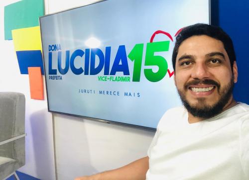 Sebastião Junior secretário de Cultura, Desporto e Turismo da cidade de Juruti, anuncia prefeita eleita Dona Lucidia