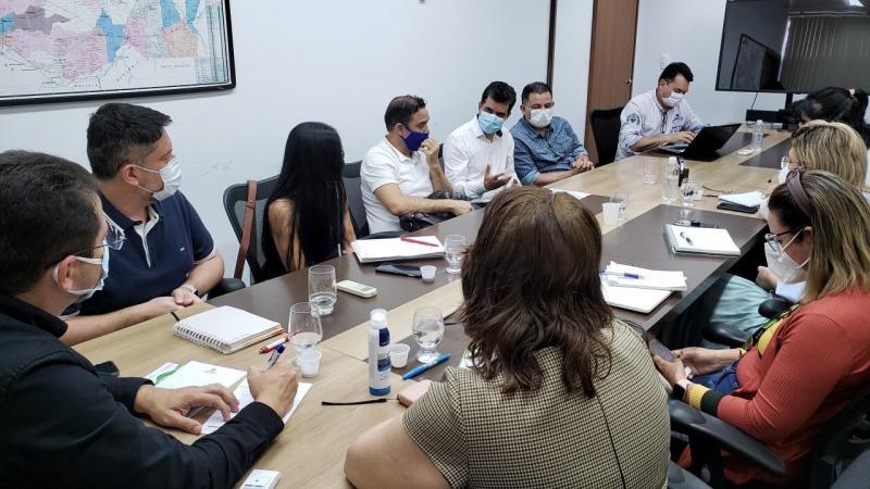 SES-AM e FVS se reúnem com equipe de transição do prefeito eleito de Manaus, David Almeida