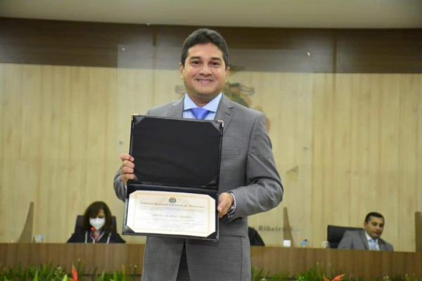 Jander Lobato é diplomado vereador e apto a assumir na Câmara de Manaus 