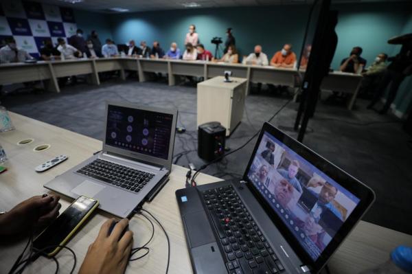 TAC assinado por representantes do comércio e serviços com Governo do Amazonas e MPE para retorno seguro das atividades