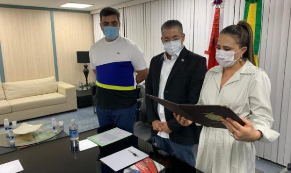 Deputada Nejmi Aziz: é uma responsabilidade que desejo corresponder a altura Deputada Nejmi Aziz: é uma responsabilidade que desejo corresponder a altura