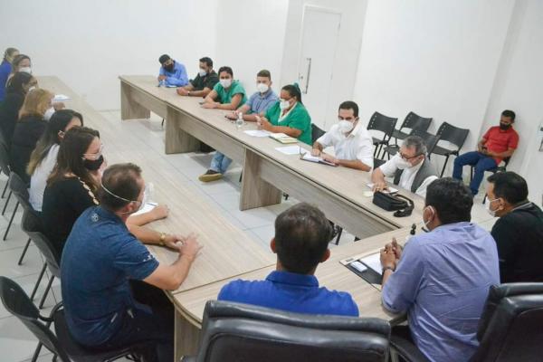 Toque de recolher começa 15h deste domingo em Parintins Toque de recolher começa 15h deste domingo em Parintins