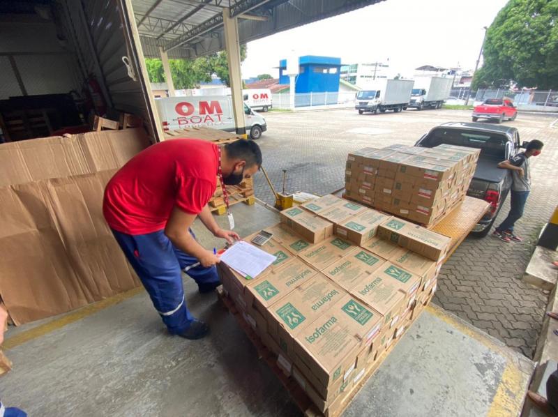 Central de Medicamentos do AM recebe 30 mil ampolas de glicose utilizadas em UTIs
