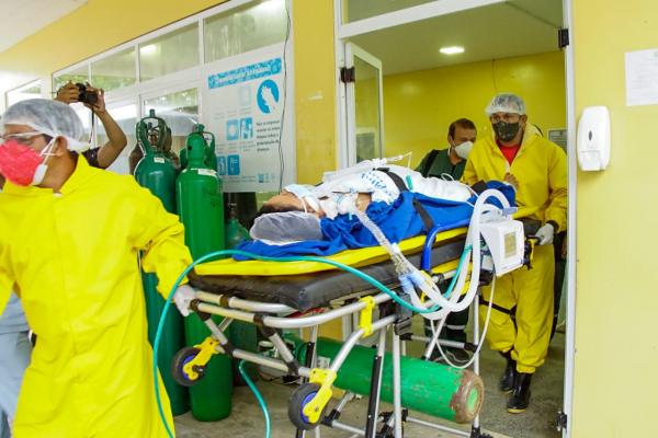 Seis parintinenses em estado grave são transferidos para leitos de UTI de Belém do Pará