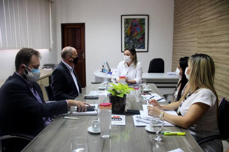 Governo do Amazonas recebe apoio federal para reforçar assistência social nos municípios