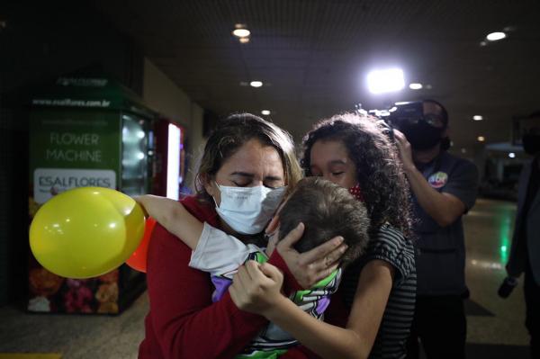 Esperança: Primeiros recuperados da Covid-19 atendidos em outros estados chegam a Manaus