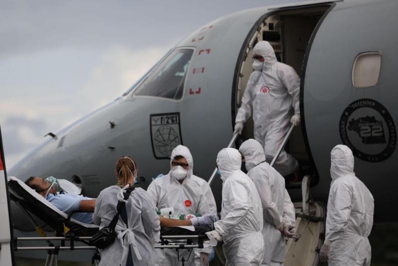 Governo do Amazonas transfere 18 pacientes com Covid-19 para Minas Gerais