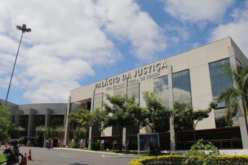 Desembargadores no Mato Grosso têm ganho extra de até R$ 274 mil reais  