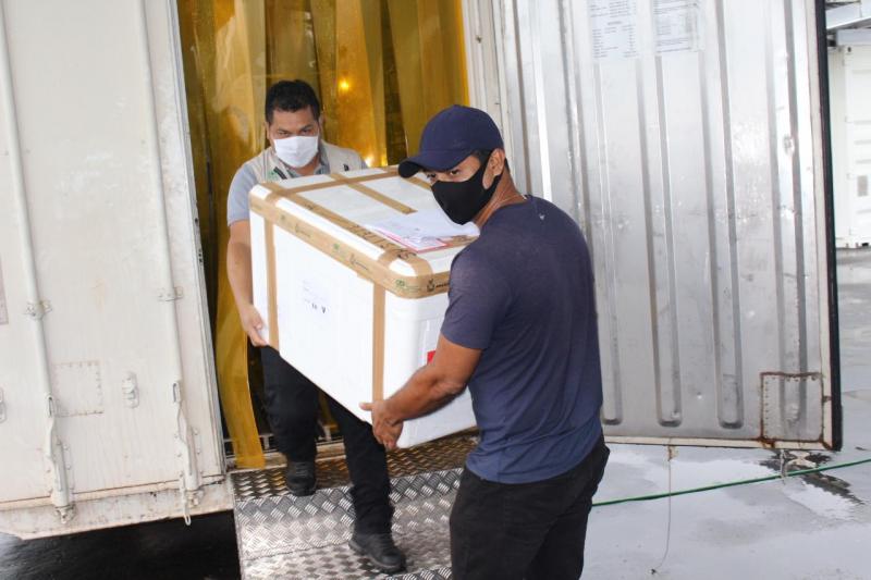 Governo do Amazonas já realizou a entrega de 94.990 doses da vacina AstraZeneca para o interior