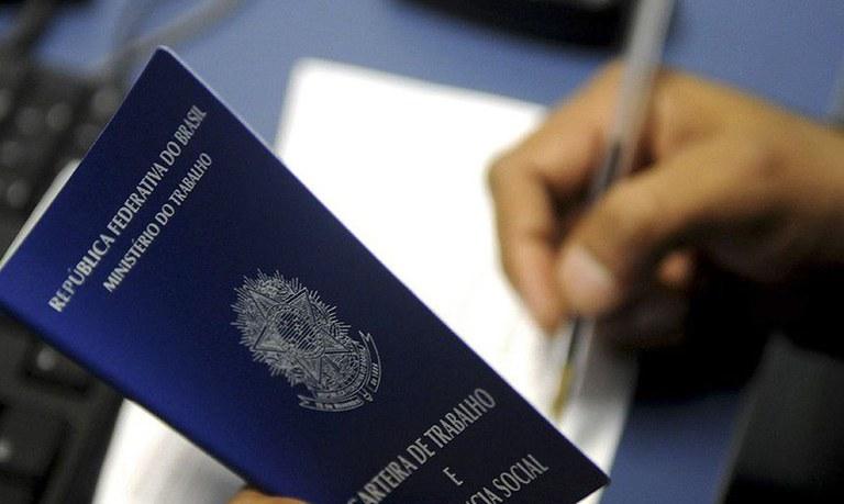 Brasil registra a criação de 142.690 empregos formais em 2020 
