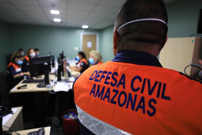 Defesa Civil do Amazonas faz reposição de oxigênio para paciente em tratamento domiciliar