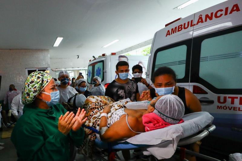 Governo do Amazonas transfere 15 pacientes com Covid-19 para Santa Maria (RS)