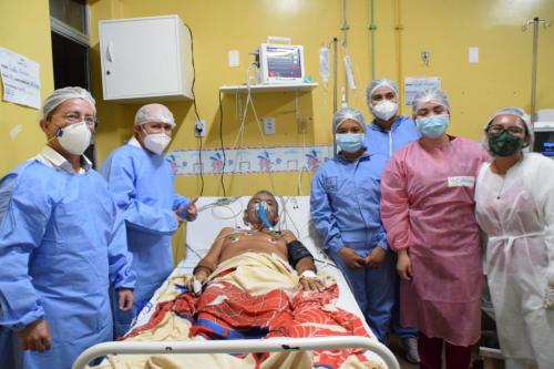 Extubação de paciente é comemorada em hospital de Parintins