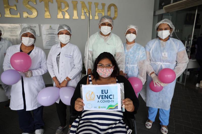 Gestantes da Maternidade Balbina Mestrinho comemoram alta após vencerem a Covid-19