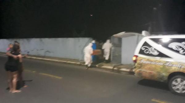 Parintins contrata R$ 240 mil reais em funerária para mais 180 dias da Pandemia da COVID-19  