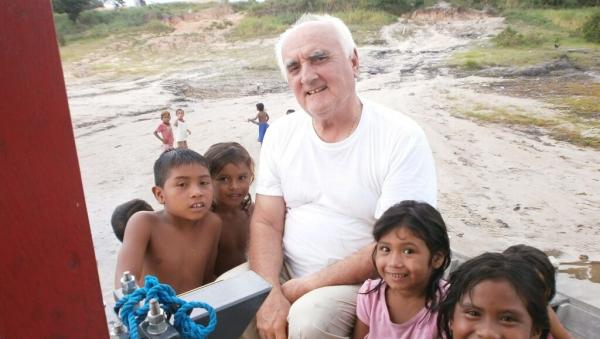Padre Henrique Uggé do PIME da recuperação do Coronavírus aos passos de reaprender a respirar 
