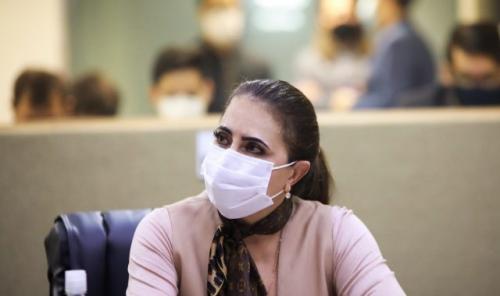 Deputada Nejmi Aziz pedirá do Governo redução do ICMS da gasolina e Gás de Cozinha enquanto durante a pandemia 