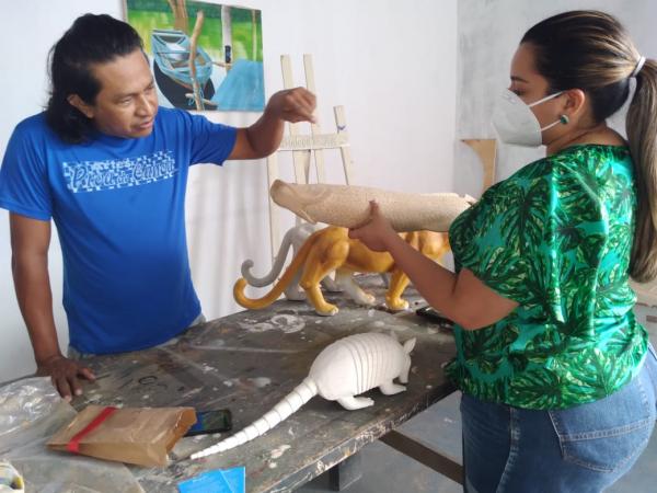 Artistas do Projeto Parintins Ecobags ganham reconhecimento e apoio nas redes sociais Artistas do Projeto Parintins Ecobags ganham reconhecimento e apoio nas redes sociais