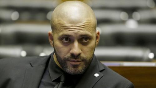 Daniel Silveira foi preso por “crime de opinião”