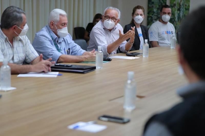 Pesquisadores avaliam eficácia de vacina contra a Covid-19 em público imunizado no Amazonas