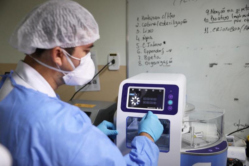 Novo equipamento do Lacen/FVS amplia capacidade de processamento de testes de Covid-19